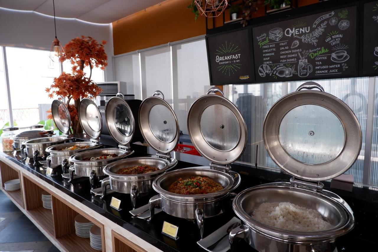 Отель Maxone Platinum Hayam Wuruk Джакарта Экстерьер фото