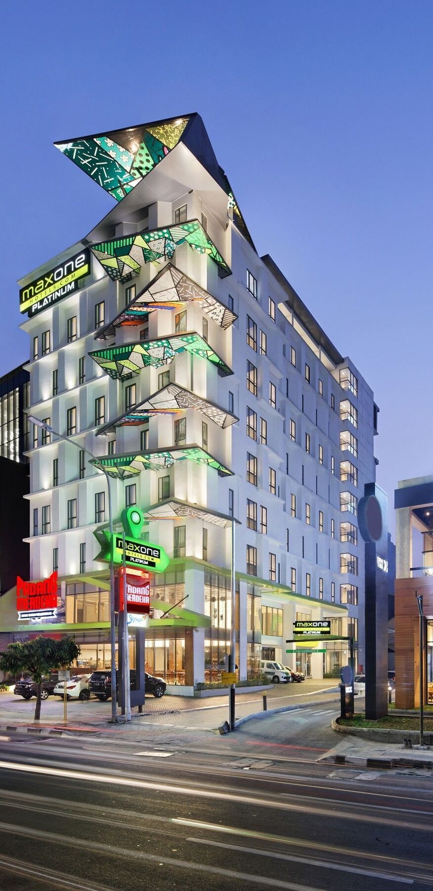 Отель Maxone Platinum Hayam Wuruk Джакарта Экстерьер фото
