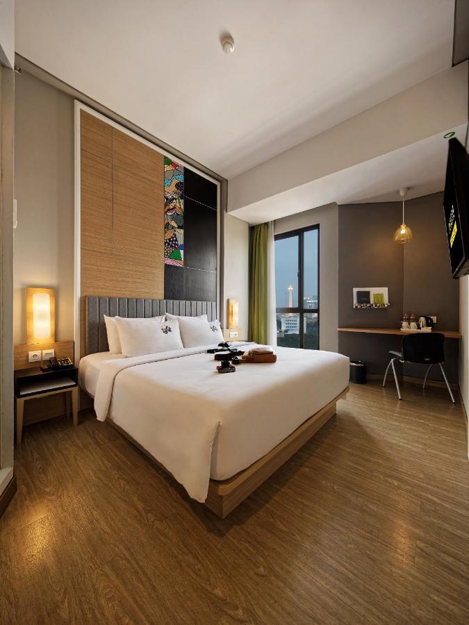 Отель Maxone Platinum Hayam Wuruk Джакарта Экстерьер фото